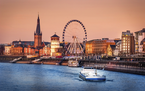 Düsseldorf Altstadt und Rhein