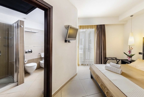 Doppelzimmer AHR Baja Hotel & Spa Cannigione